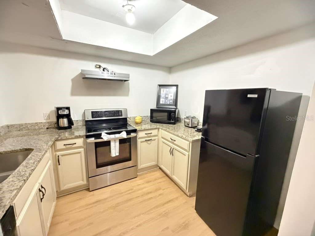 O6407744 Property Photo 12