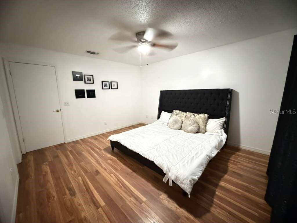 O6407744 Property Photo 25