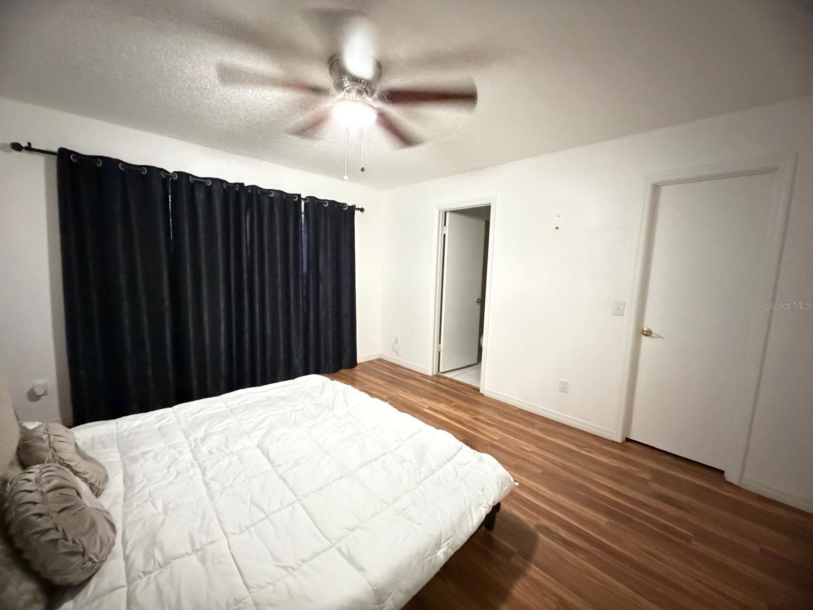 O6407744 Property Photo 29