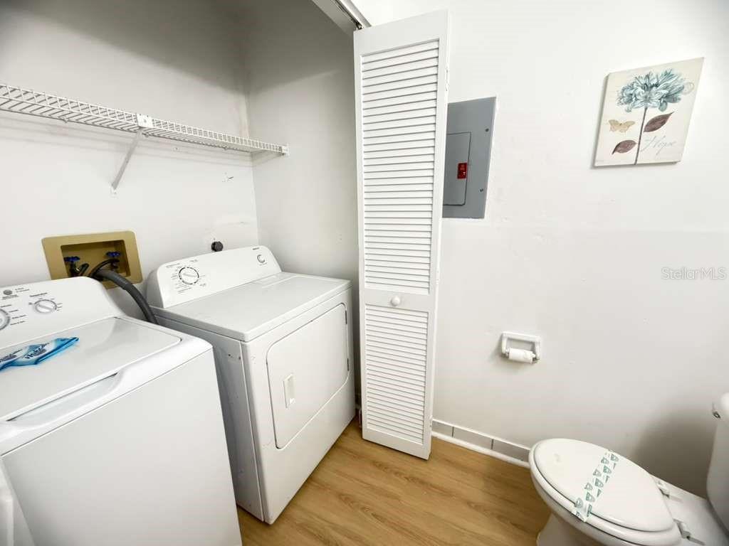O6407744 Property Photo 32