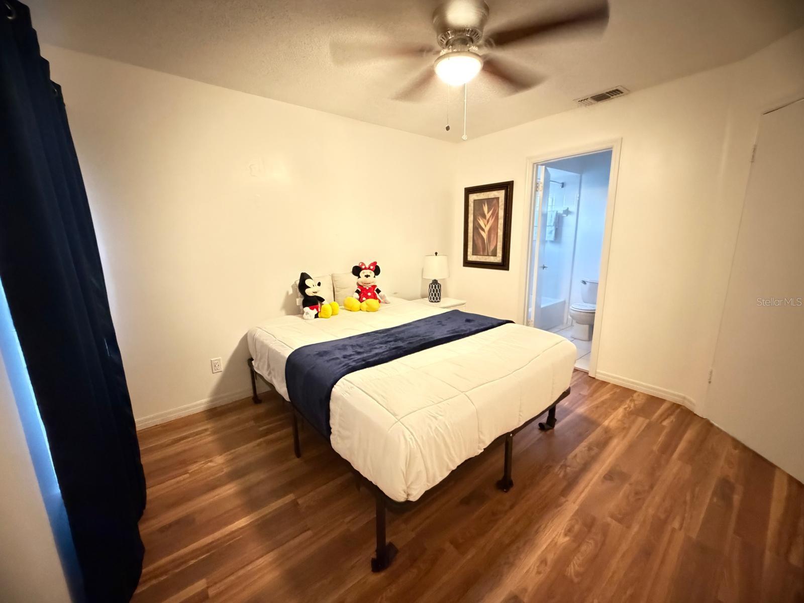 O6407744 Property Photo 44