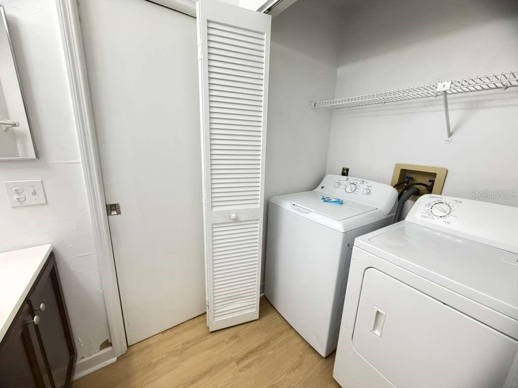 O6407744 Property Photo 46