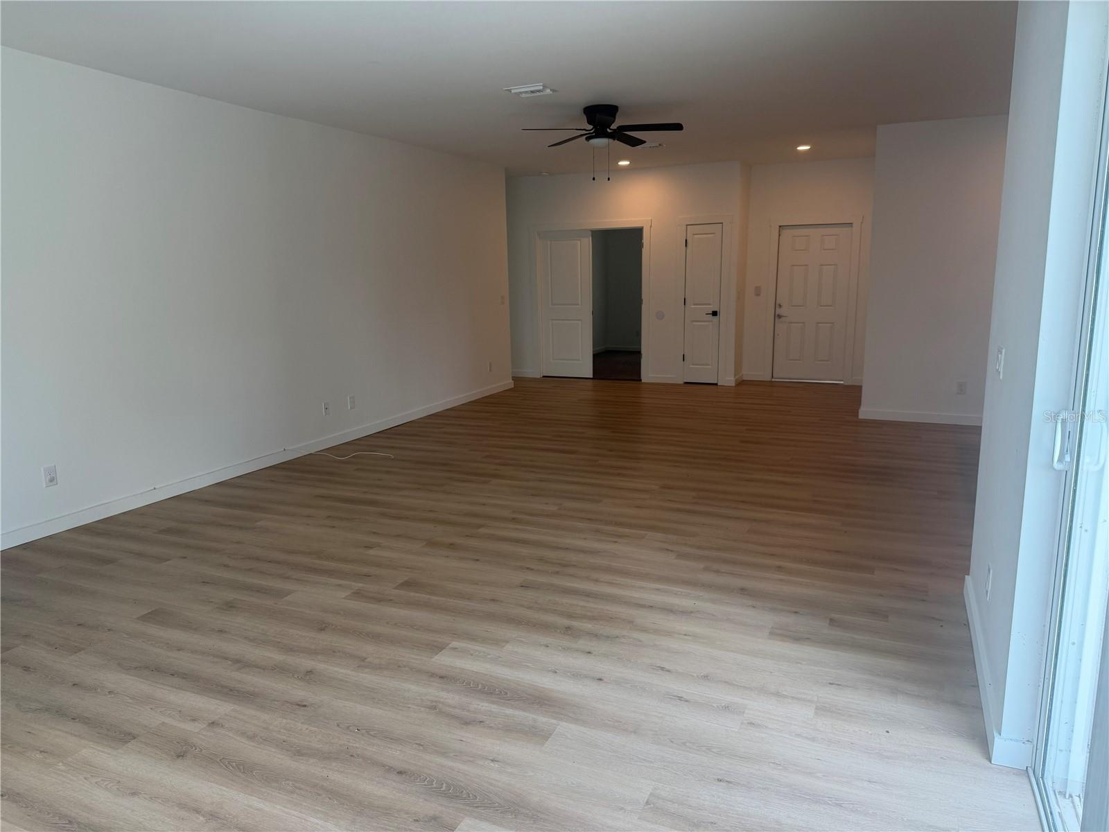 319 Spaulding St Property Photo 4