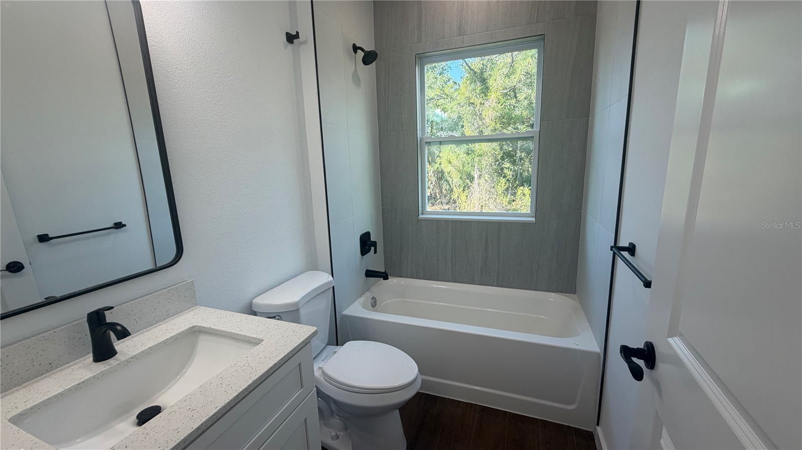 319 Spaulding St Property Photo 6