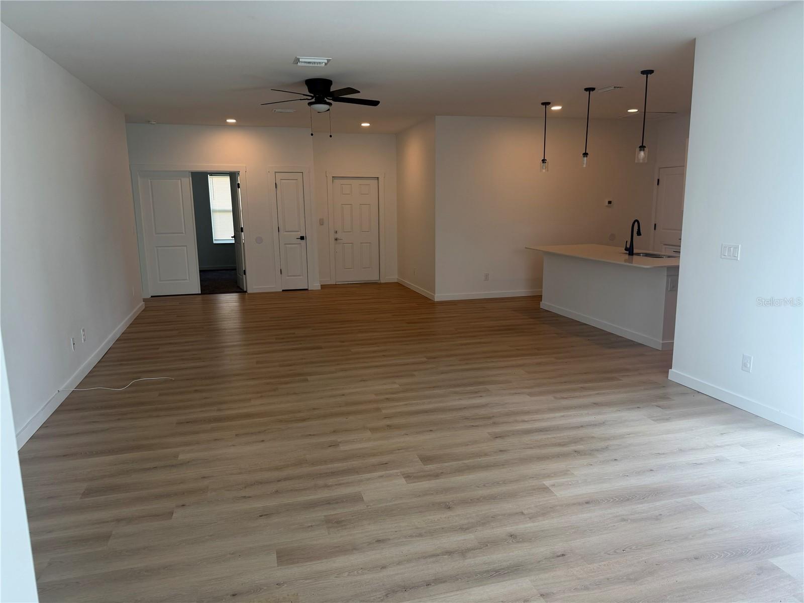 319 Spaulding St Property Photo 6