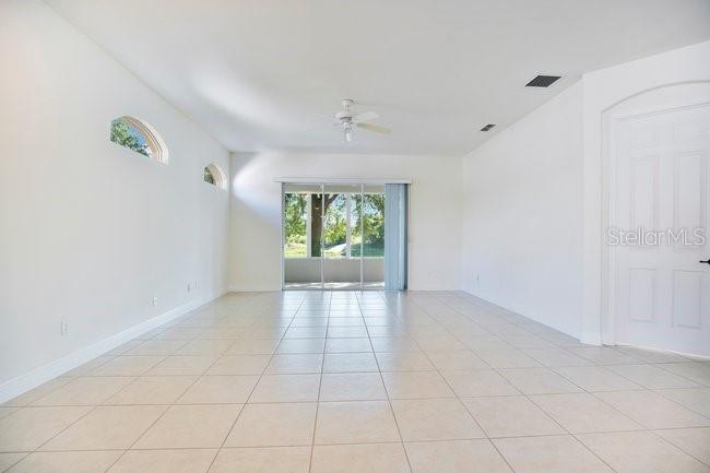 208 Lamonte Point Ct Property Photo 10