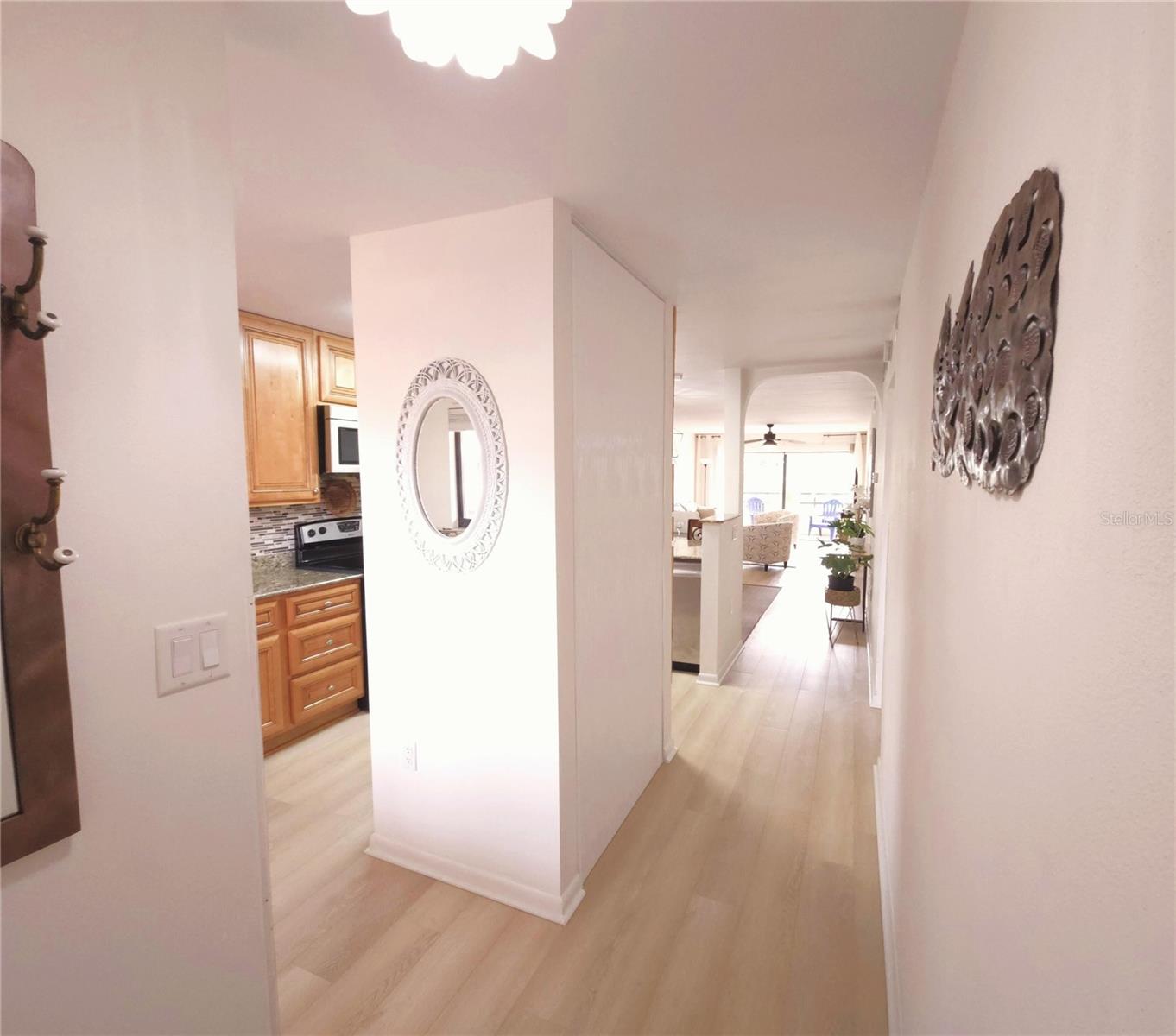 106 1st St E #215 Property Photo 17