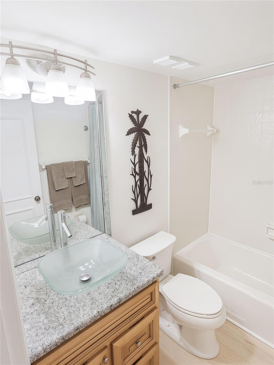 106 1st St E #215 Property Photo 40