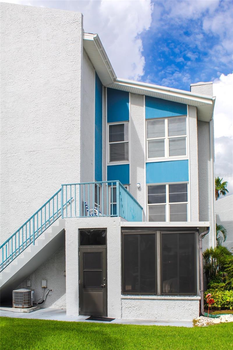 215 MEDALLION BLVD #G Property Photo 1