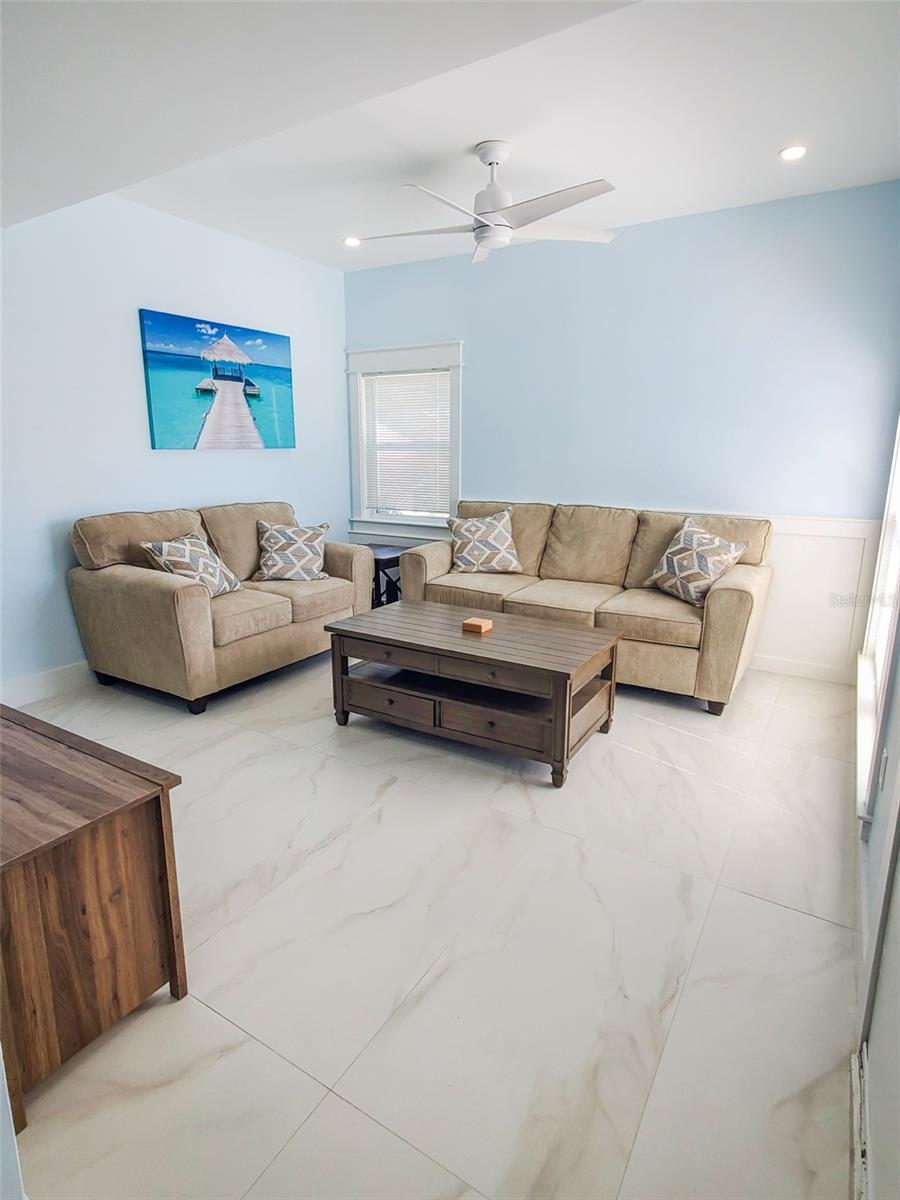215 Medallion Blvd #g Property Photo 4