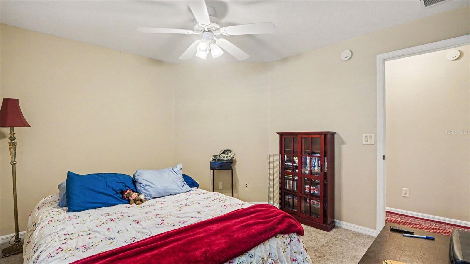 6607 Se 11th Loop Property Photo 18