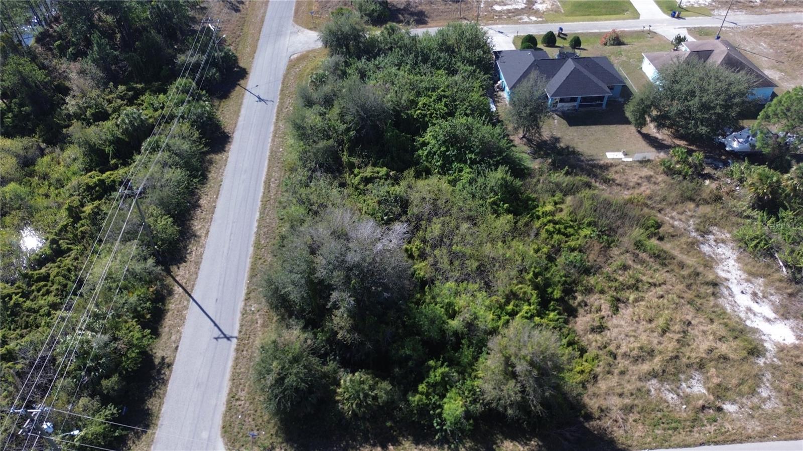 880 Gulf Ln Property Photo 3