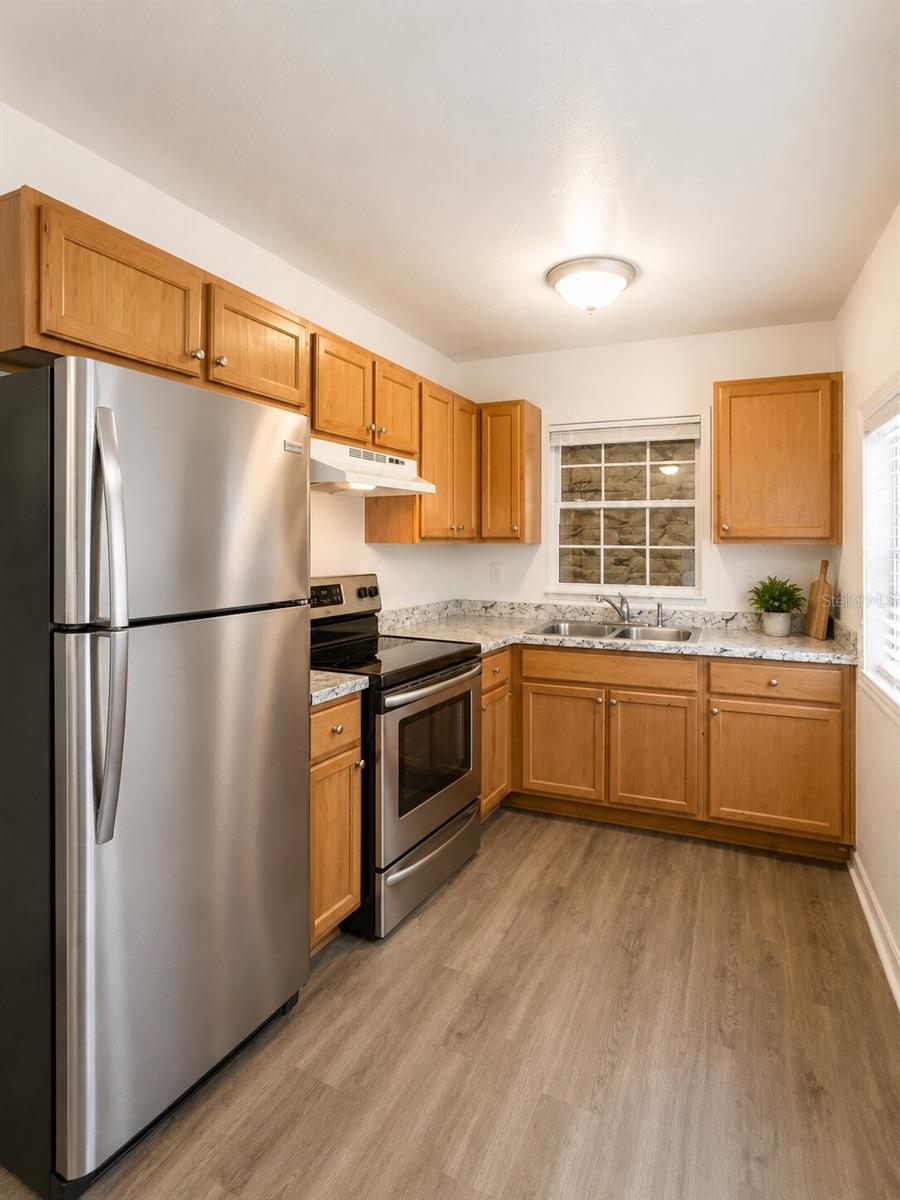5527 Bryson Dr Property Photo 4