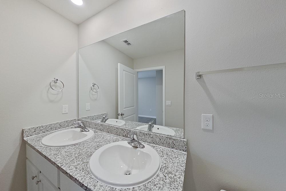 8650 Sw 44th Ct Property Photo 14