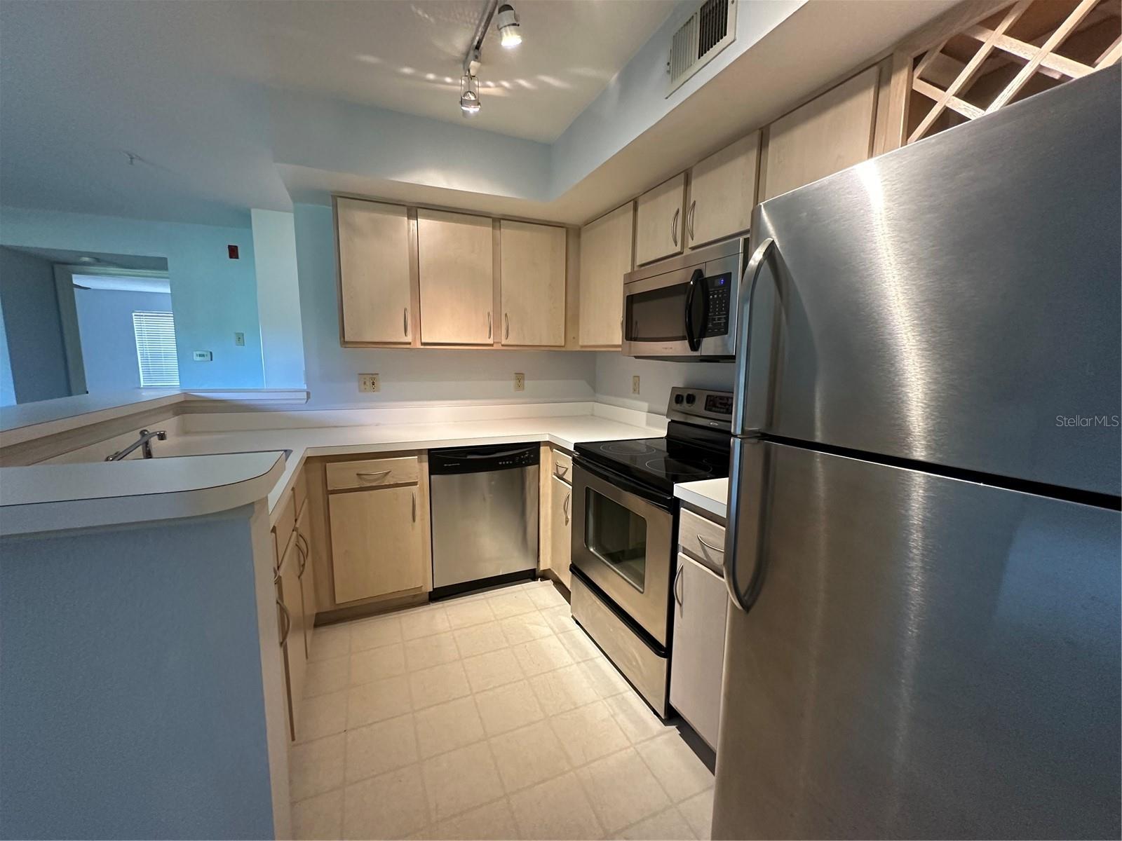 7270 Westpointe Blvd #916 Property Photo 8