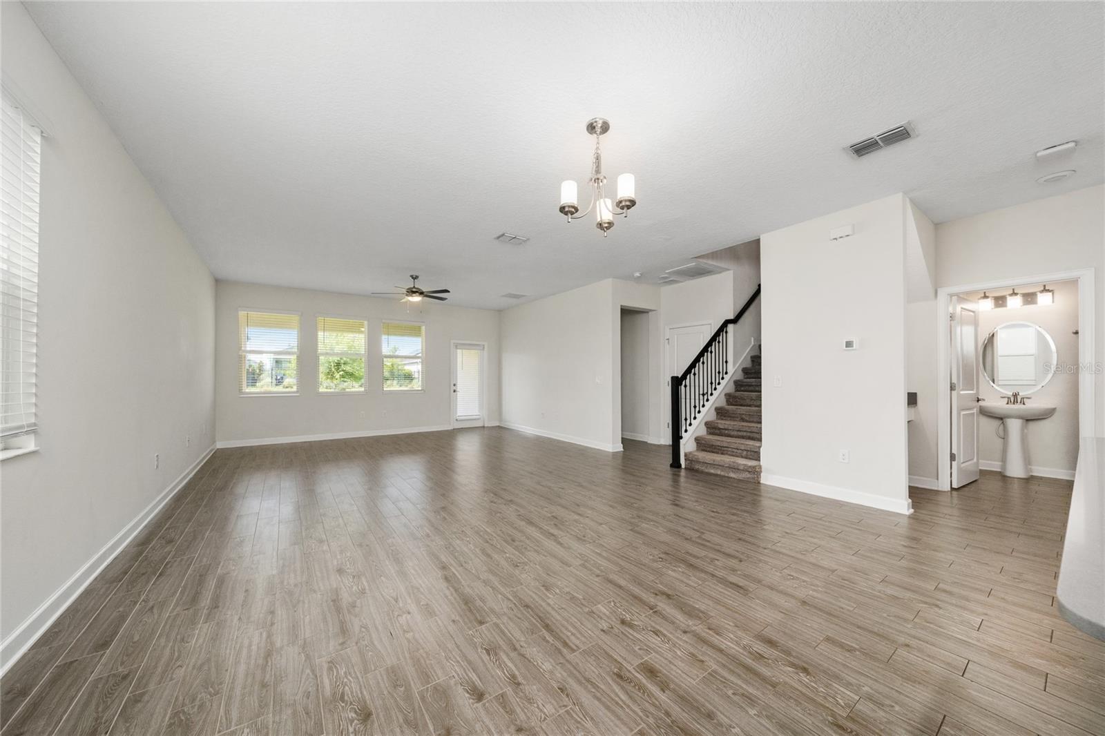 12066 Grammar Ln Property Photo 9