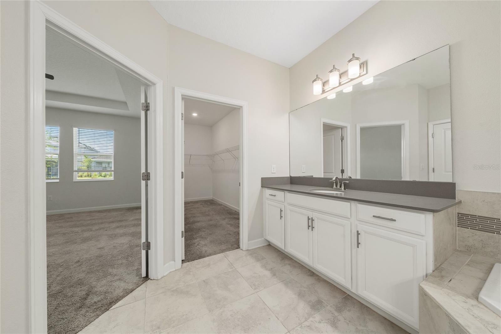 12066 Grammar Ln Property Photo 17