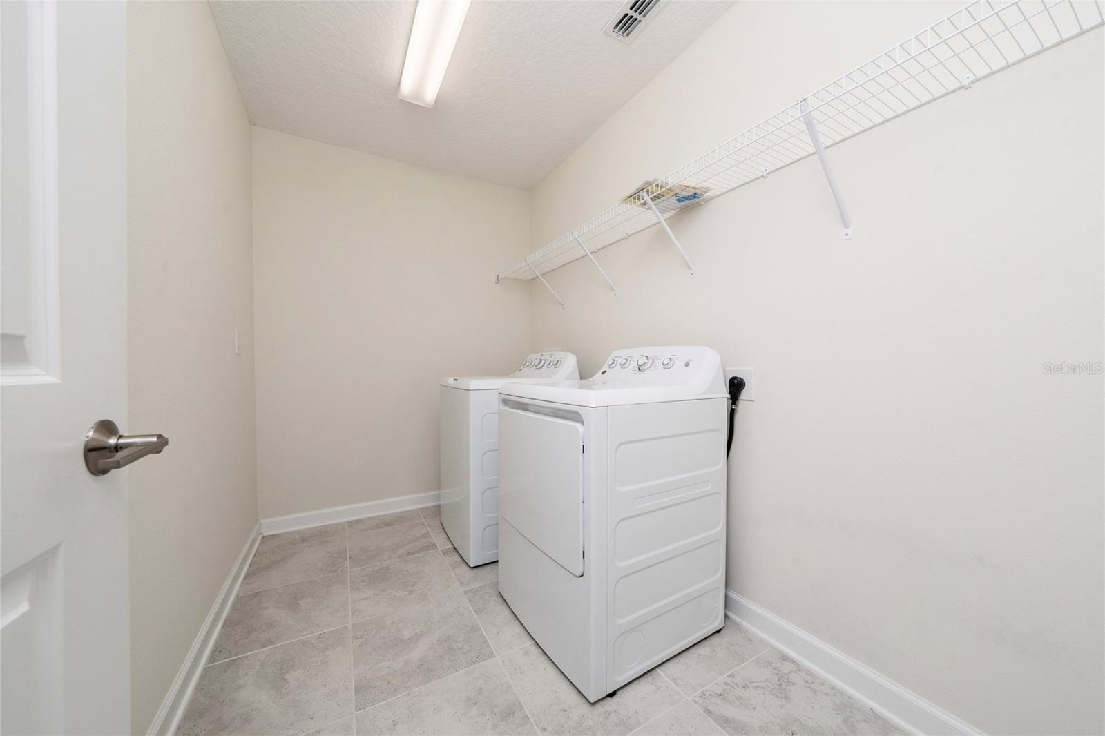 12066 Grammar Ln Property Photo 37