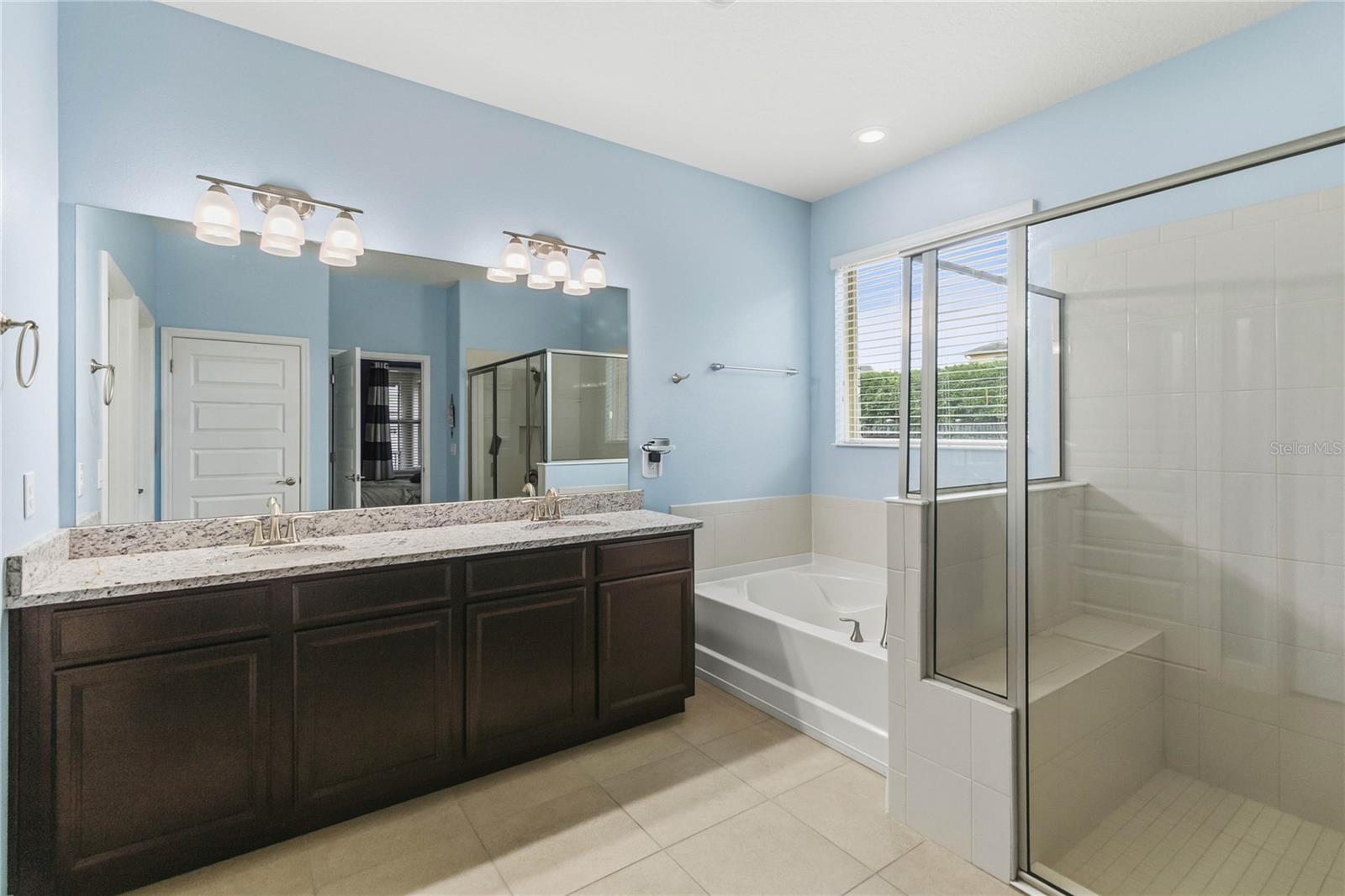 15518 Fountain Cove Ct Property Photo 24