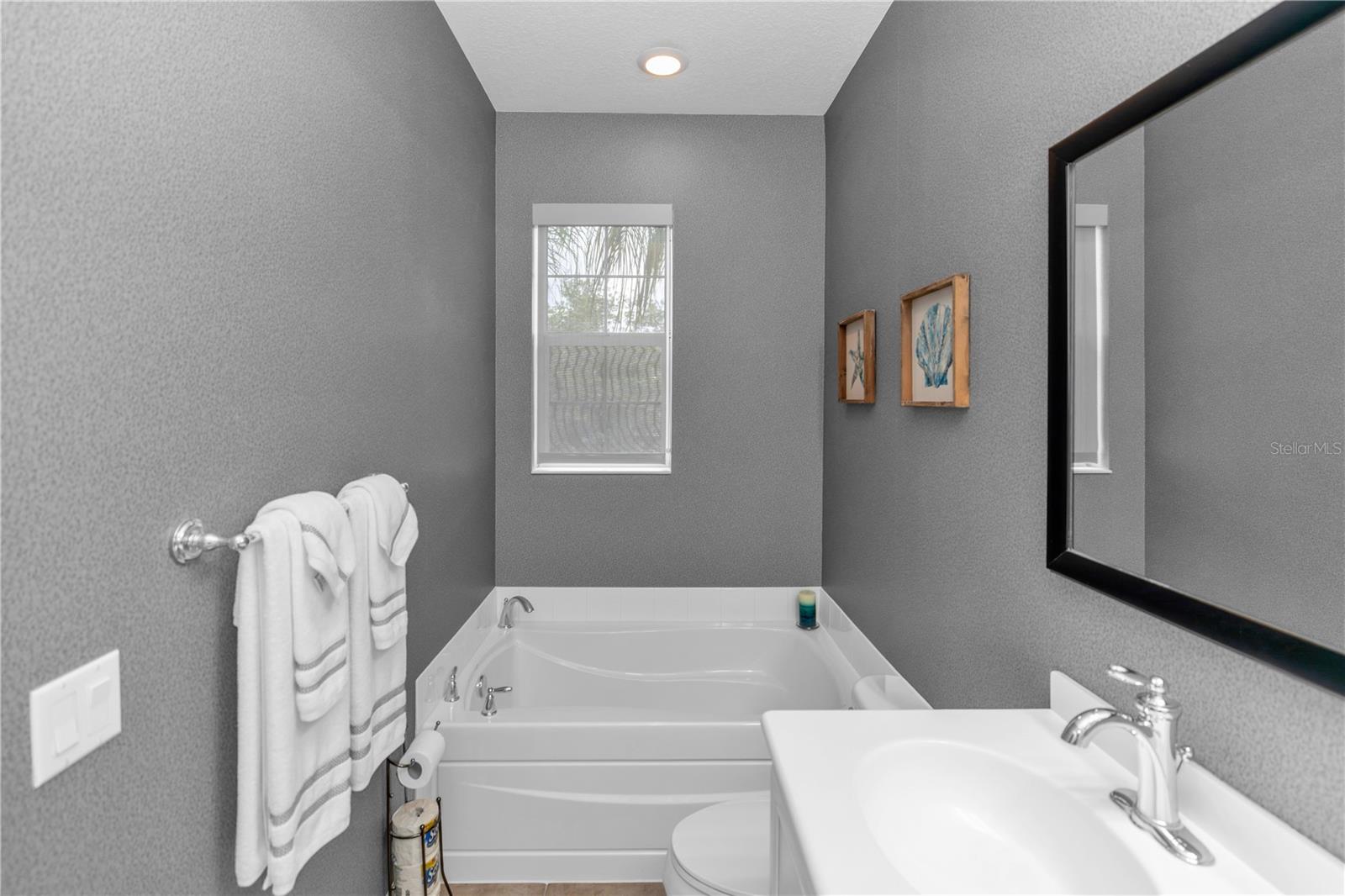 8418 Leatherleaf Ln Property Photo 15