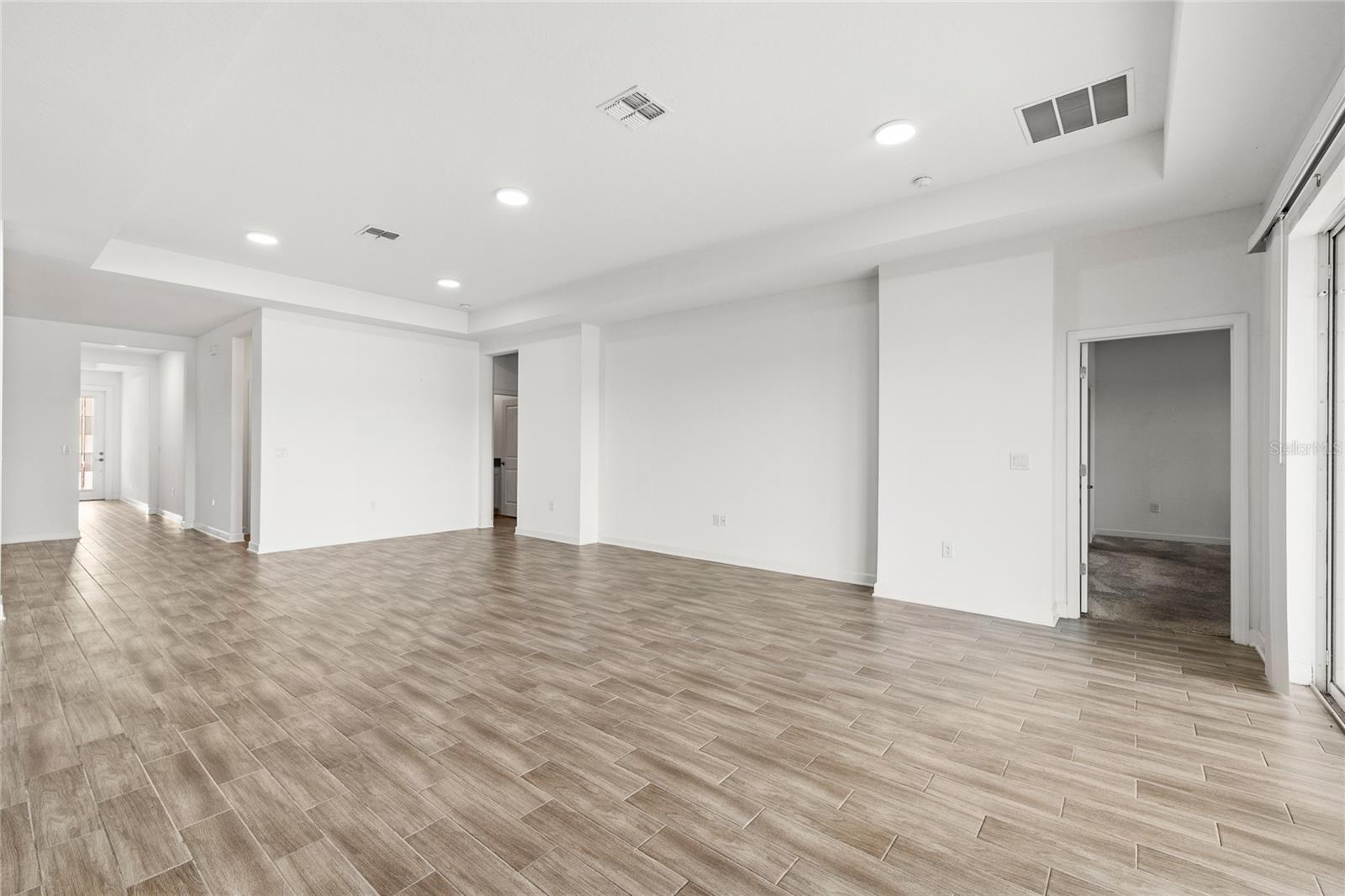 3084 Ella Way Property Photo 10