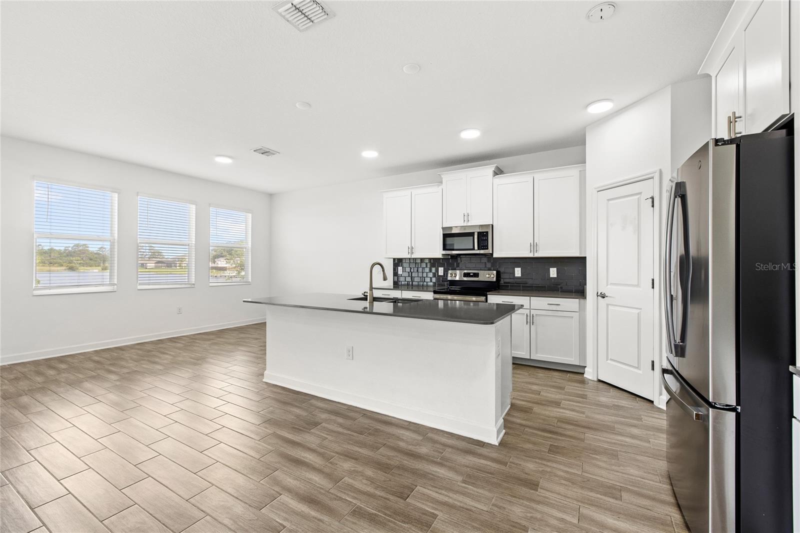 3084 Ella Way Property Photo 12