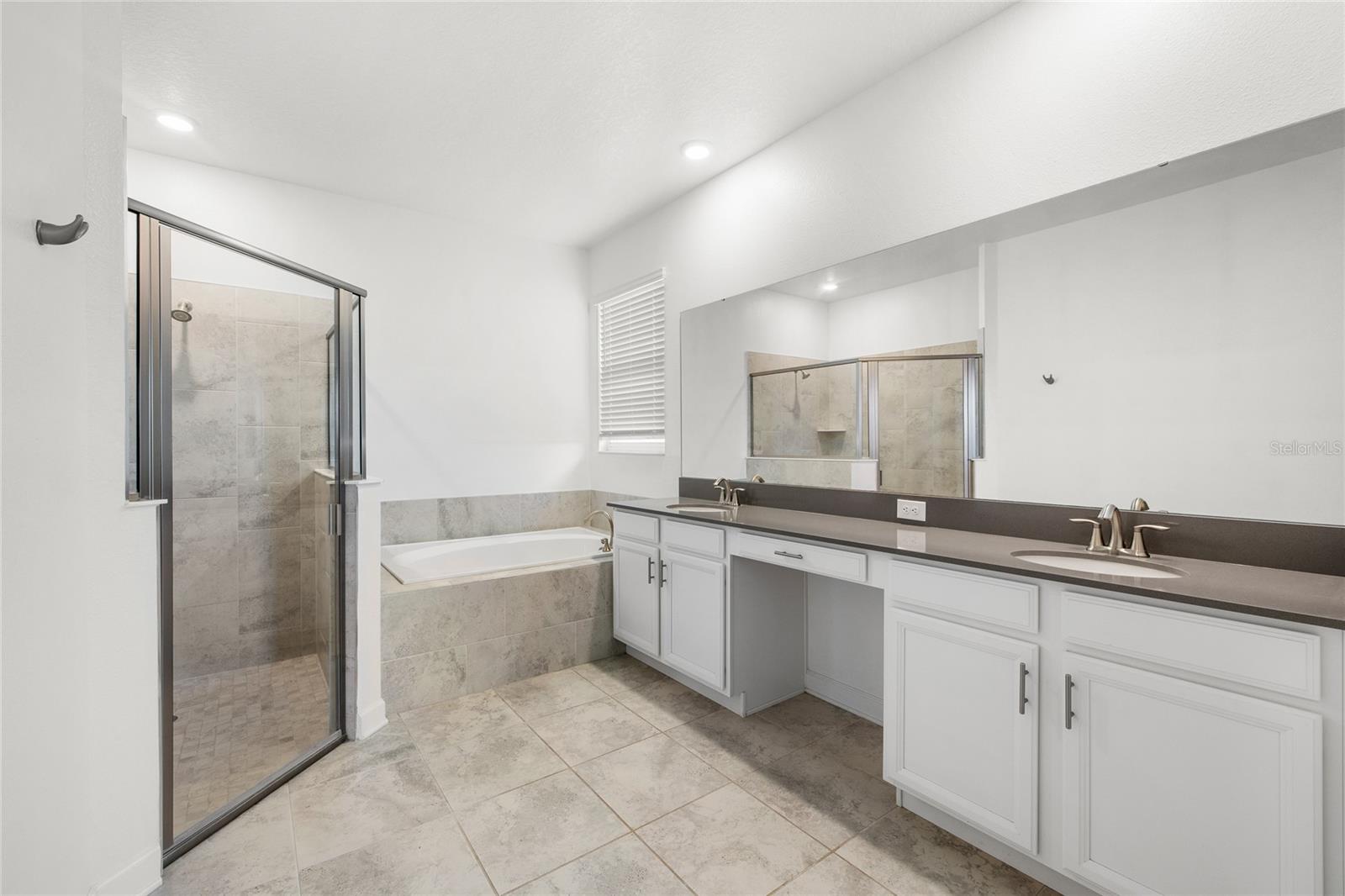 3084 Ella Way Property Photo 16