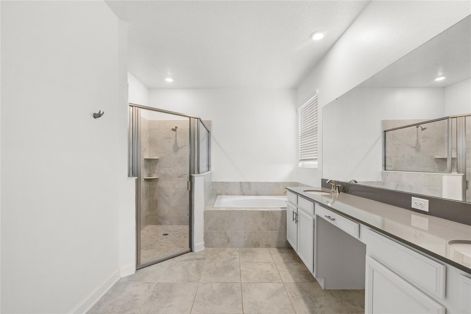 3084 Ella Way Property Photo 17