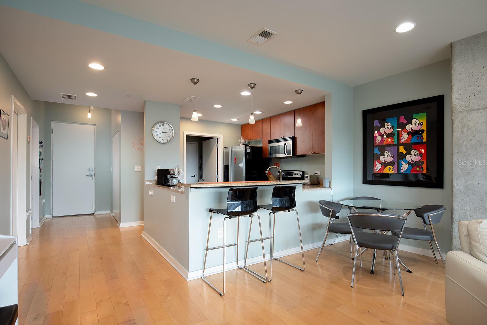 525 E Jackson St #507 Property Photo 5