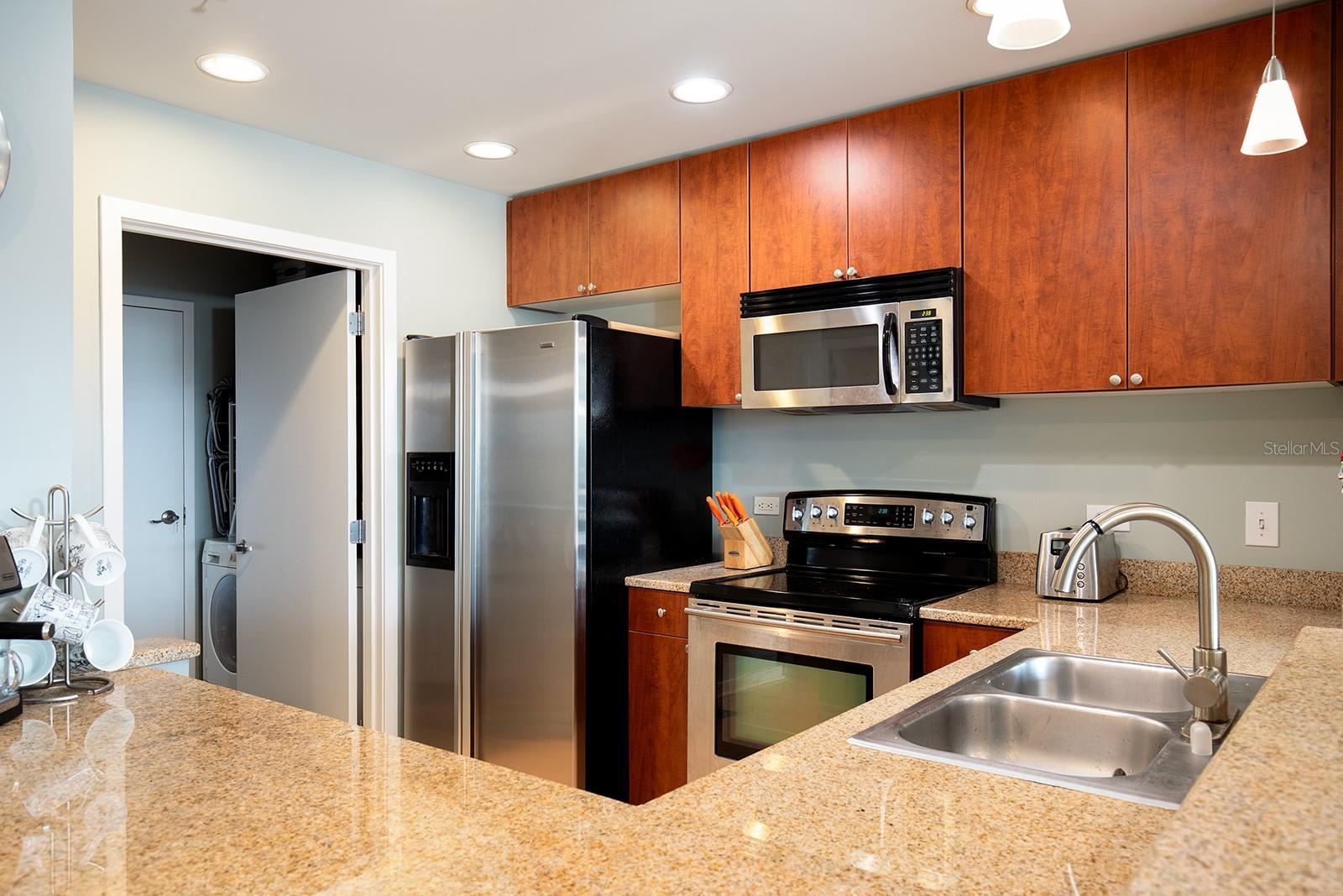 525 E Jackson St #507 Property Photo 8