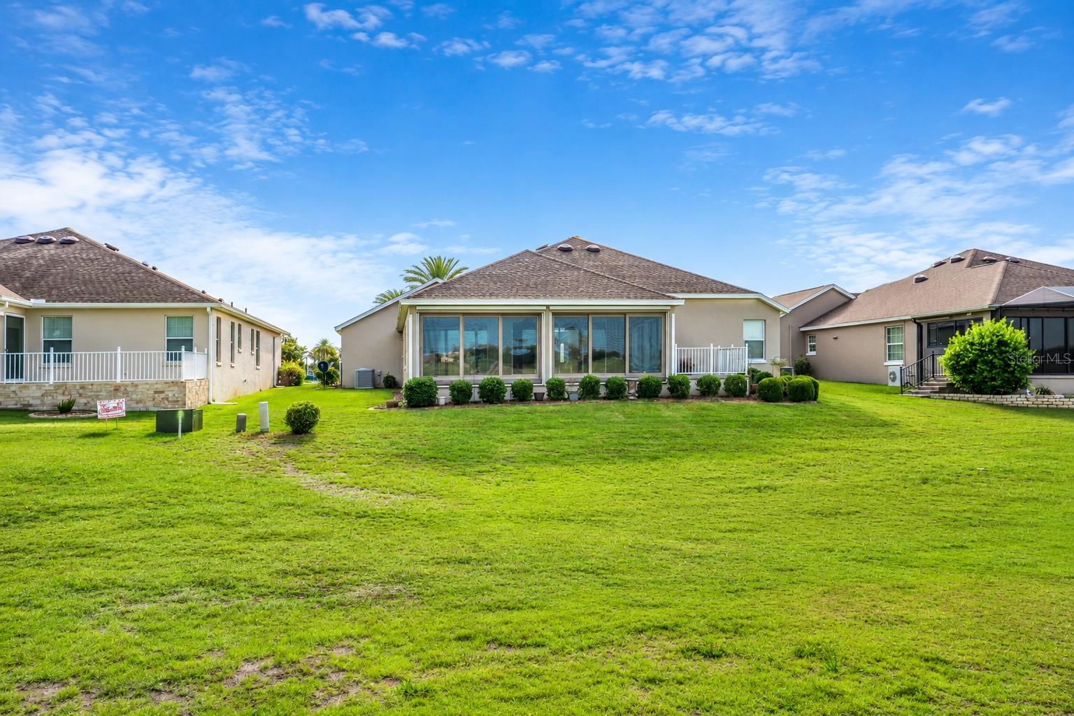 2696 Midland Ter Property Photo 4