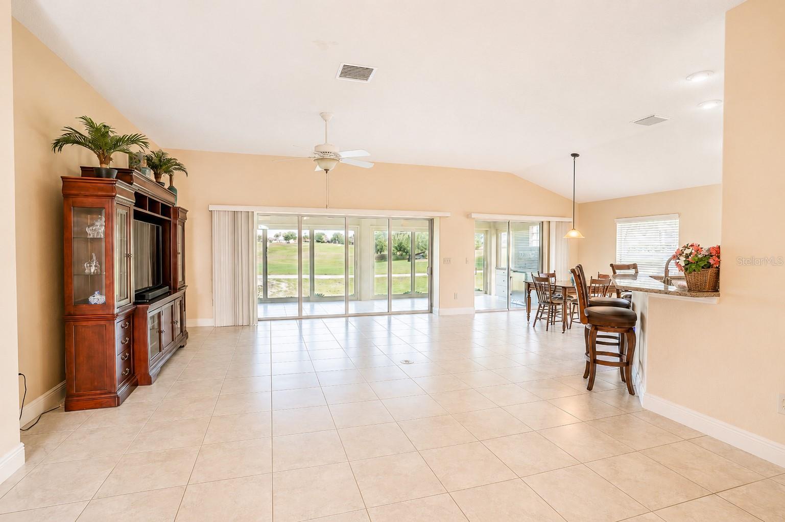 2696 Midland Ter Property Photo 9