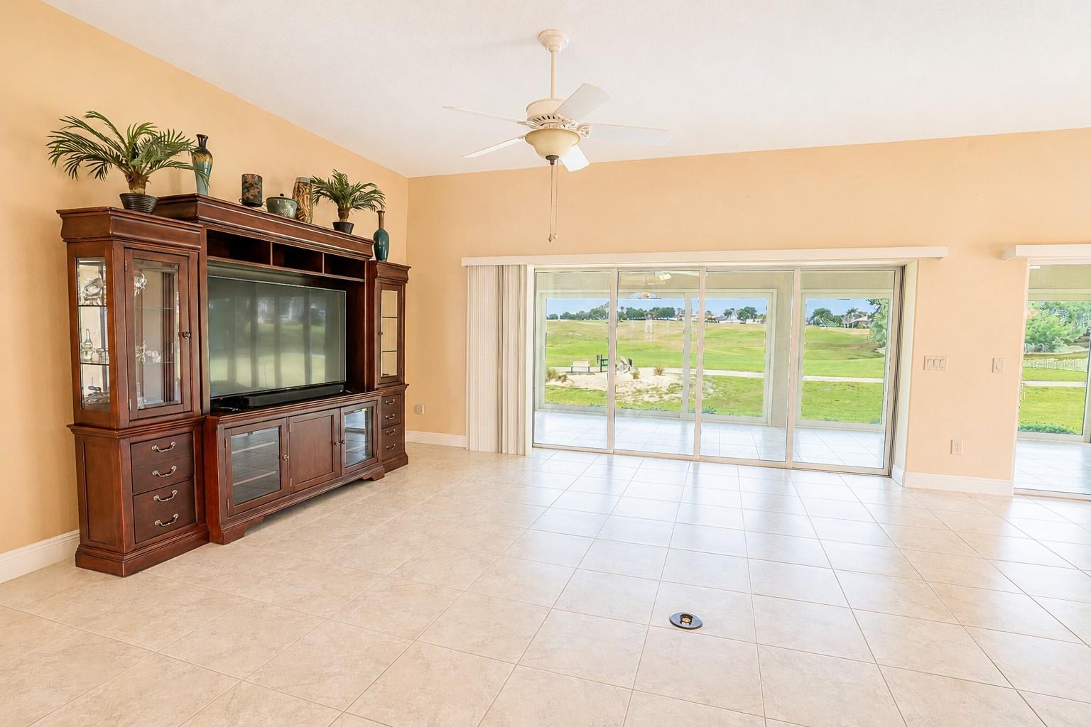 2696 Midland Ter Property Photo 14
