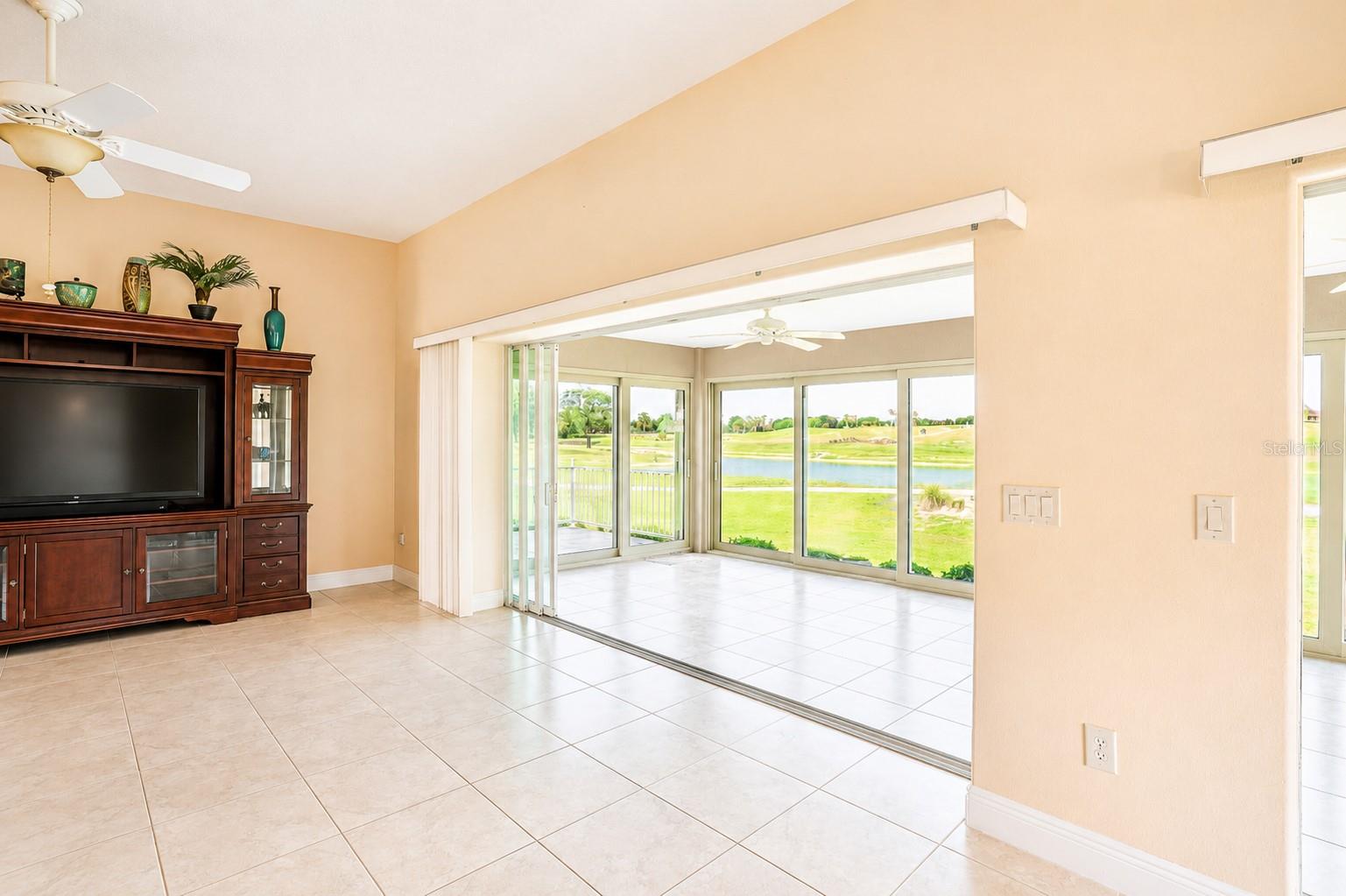 2696 Midland Ter Property Photo 16