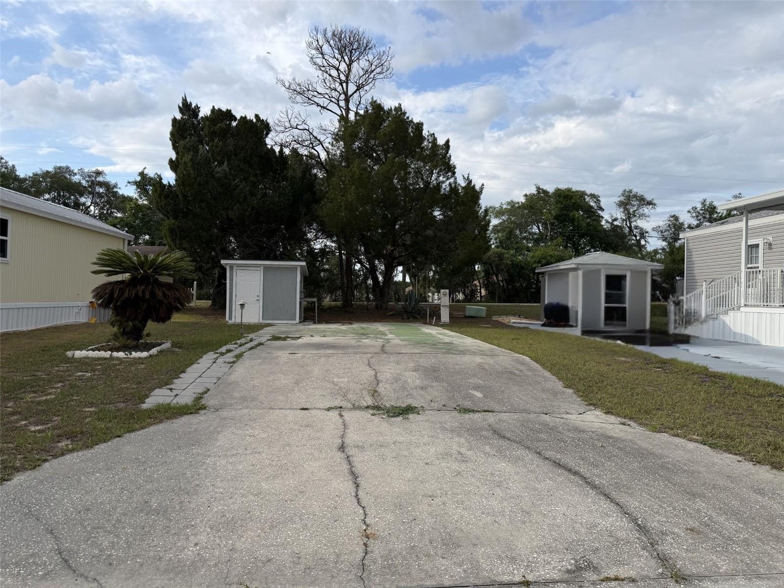 21 Fairview Dr N Property Photo 1