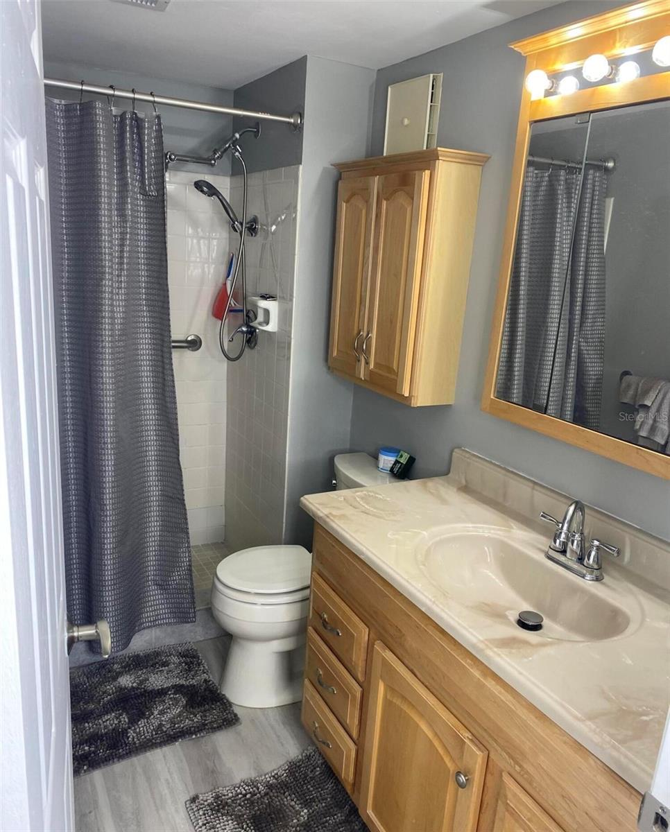 2465 S Washington Ave #a202 Property Photo 16