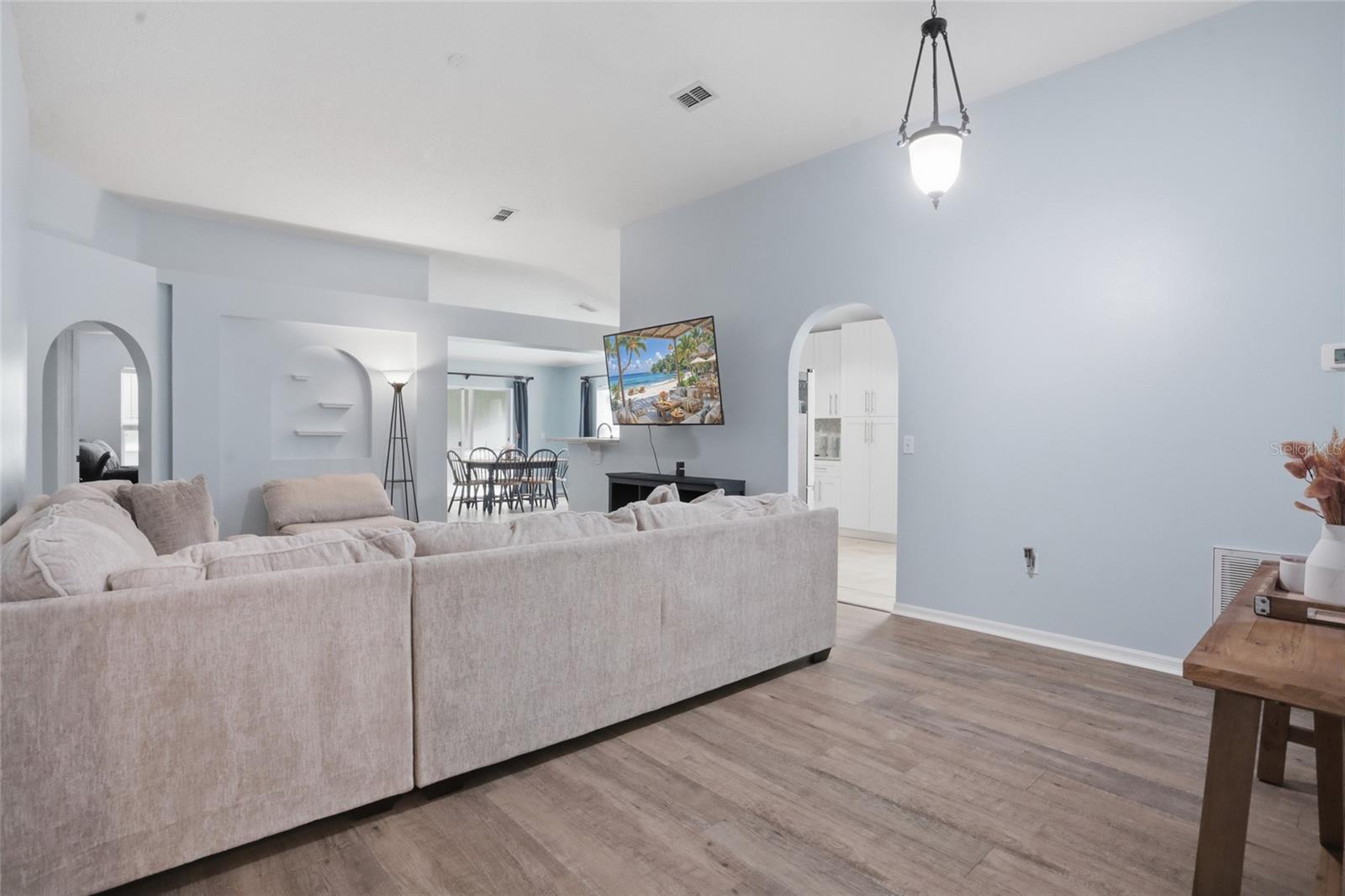 2015 Corner School Dr Property Photo 6