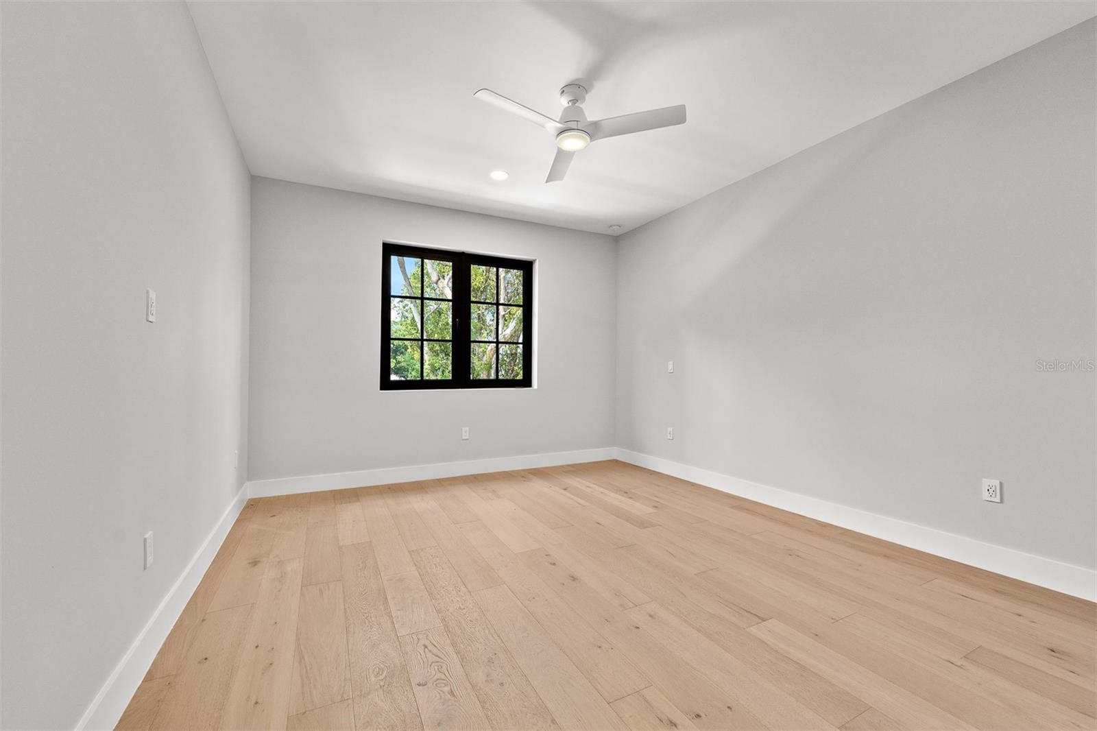 113 W Evans St Property Photo 41