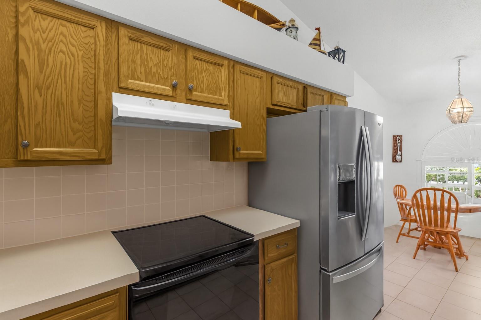 1237 Franford Dr Property Photo 3