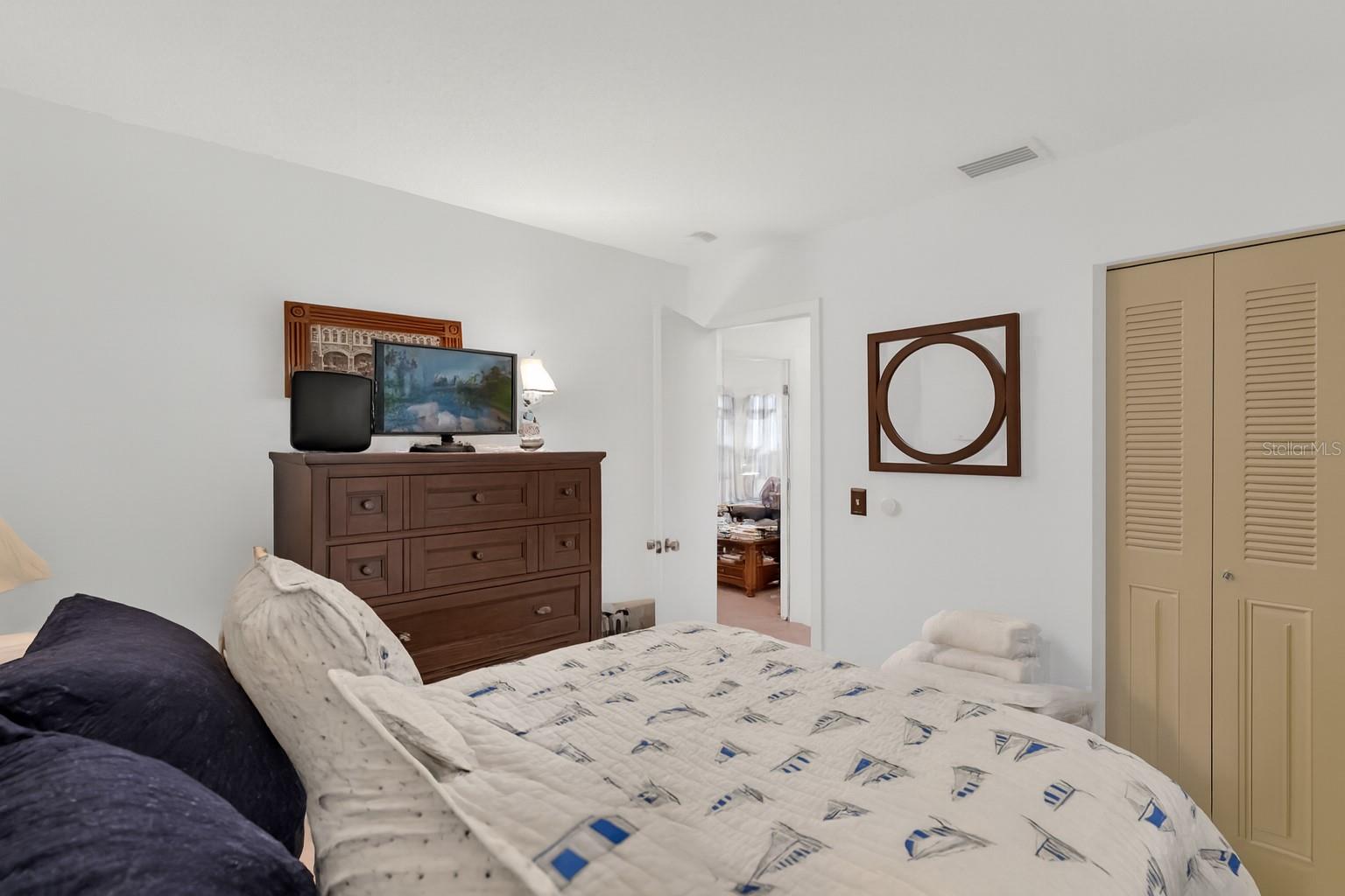 1237 Franford Dr Property Photo 10