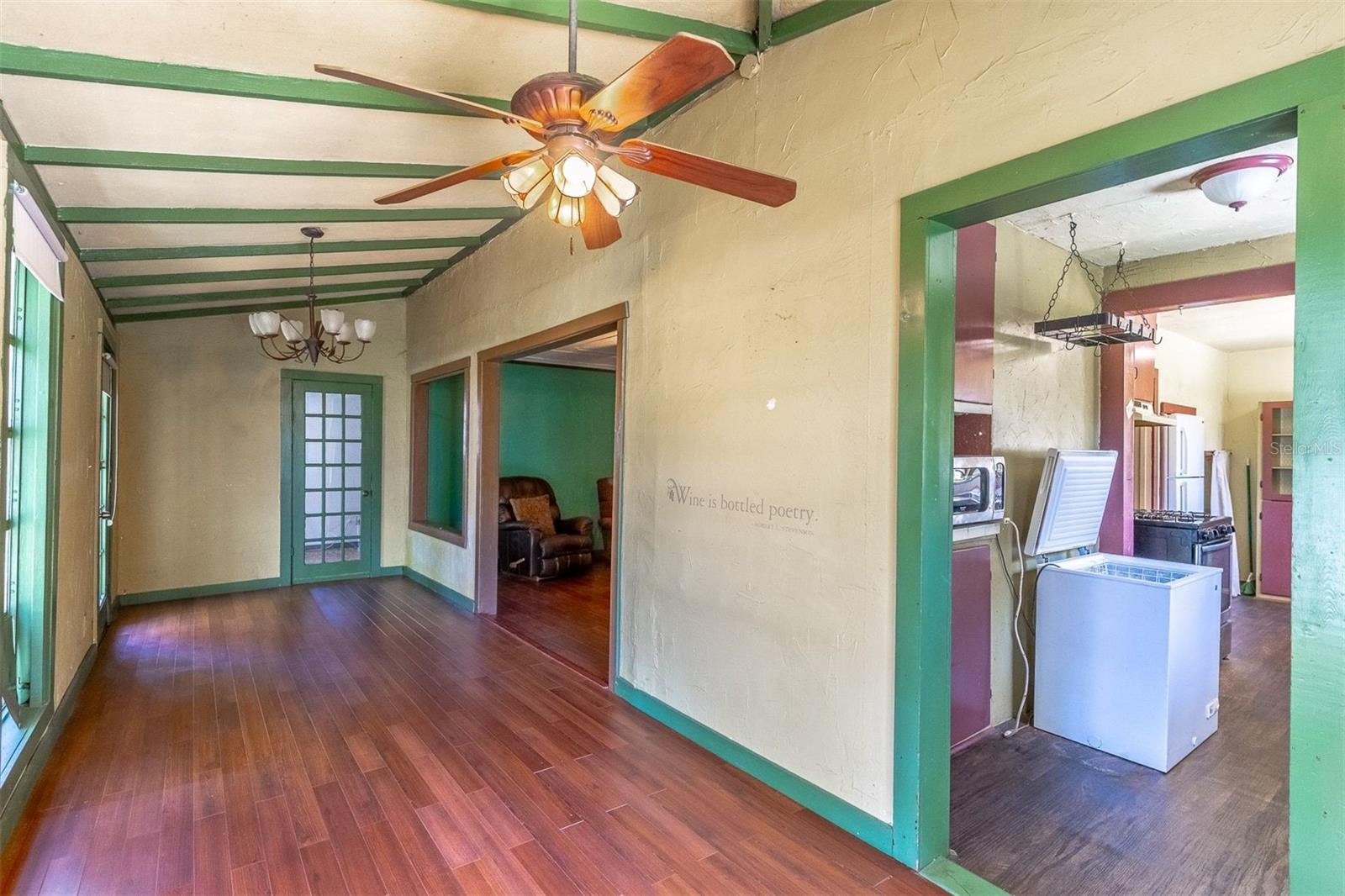 1419 King St Property Photo 15