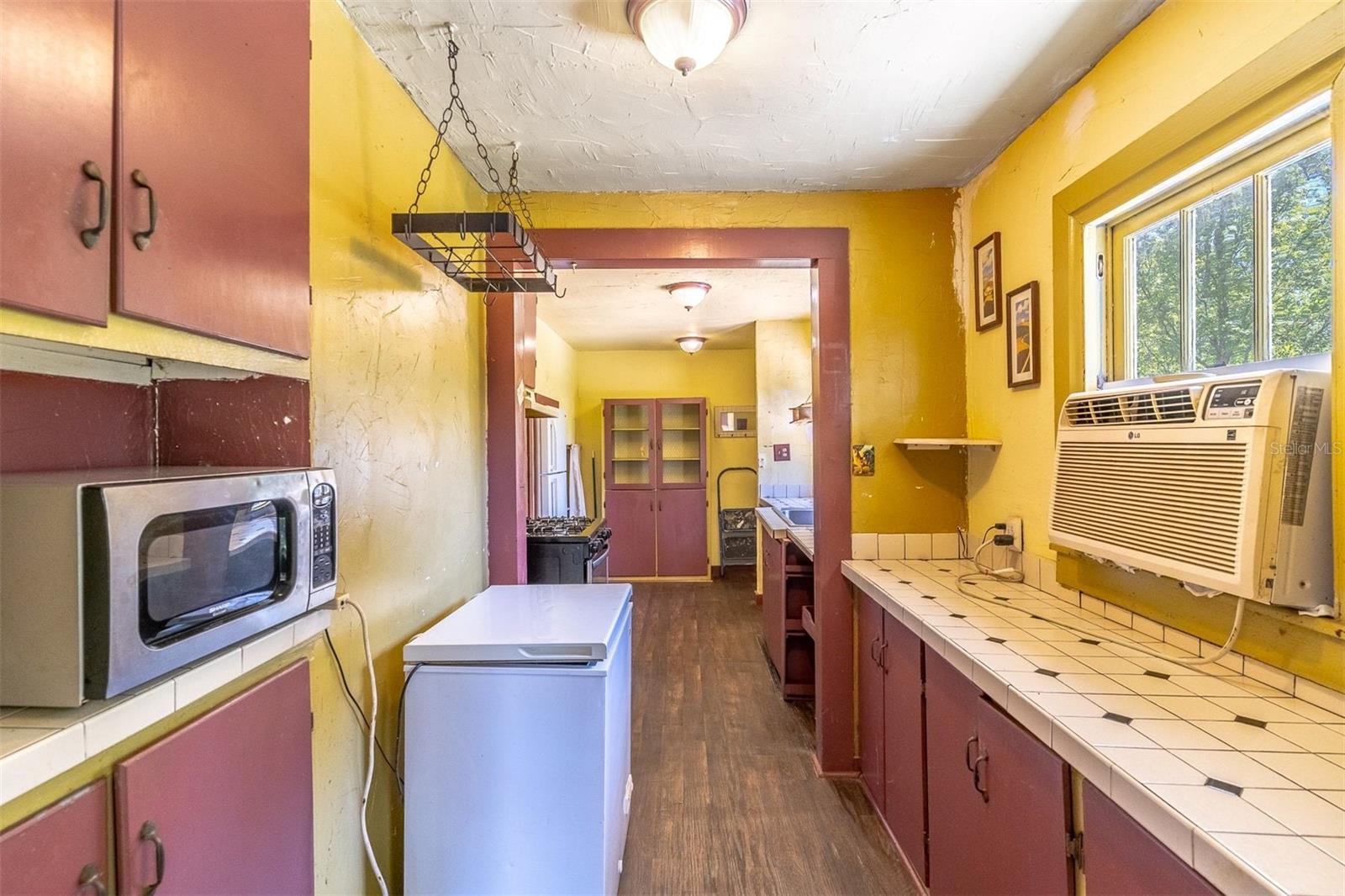 1419 King St Property Photo 18