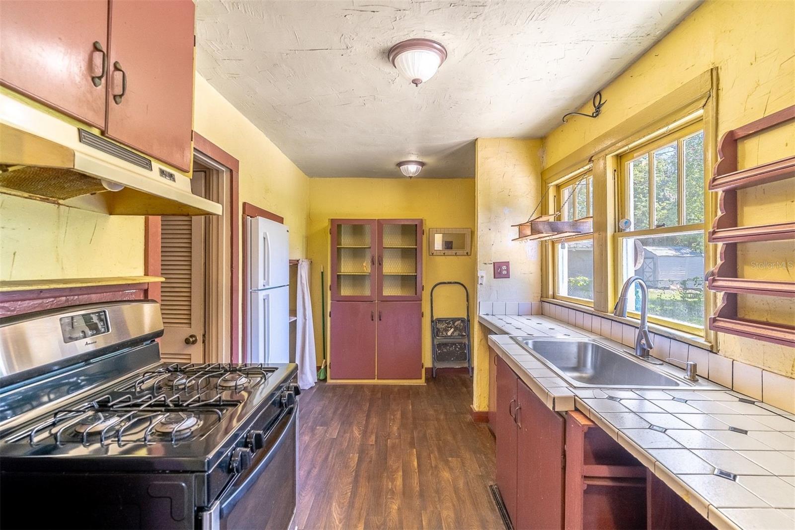 1419 King St Property Photo 19