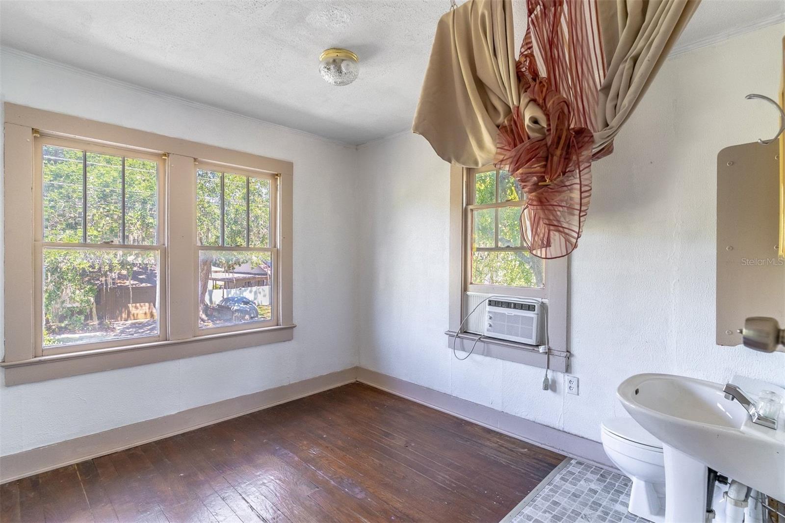 1419 King St Property Photo 30