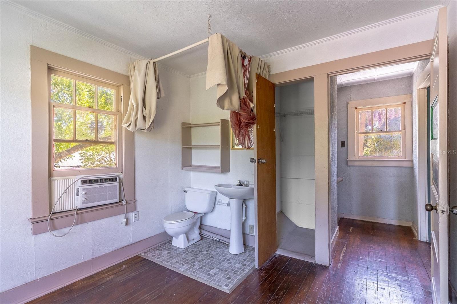 1419 King St Property Photo 31