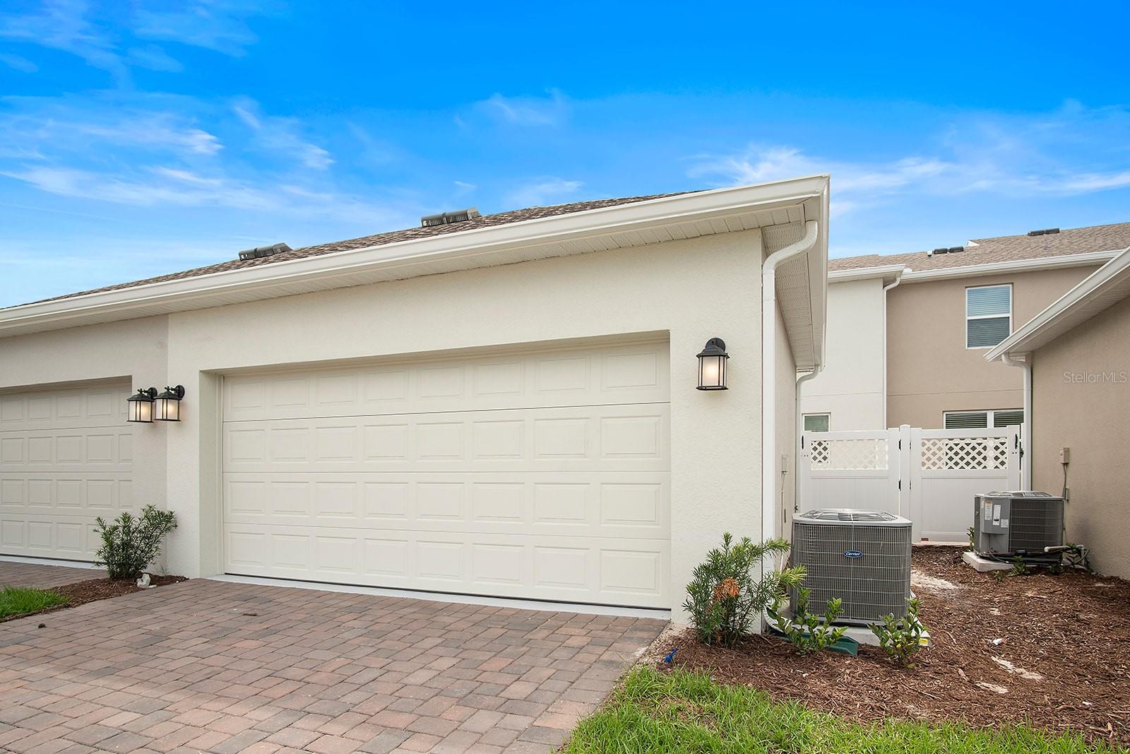 5643 Quiet Palm Loop Property Photo 10