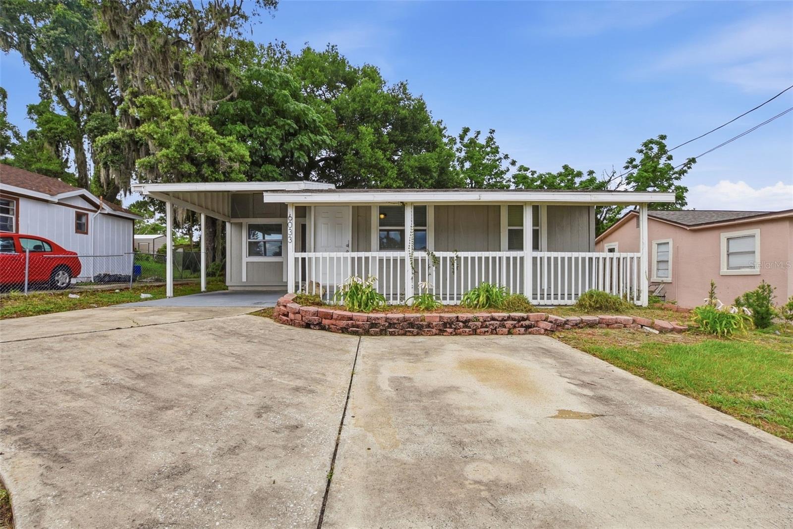 6033 W Amelia St Property Photo 1
