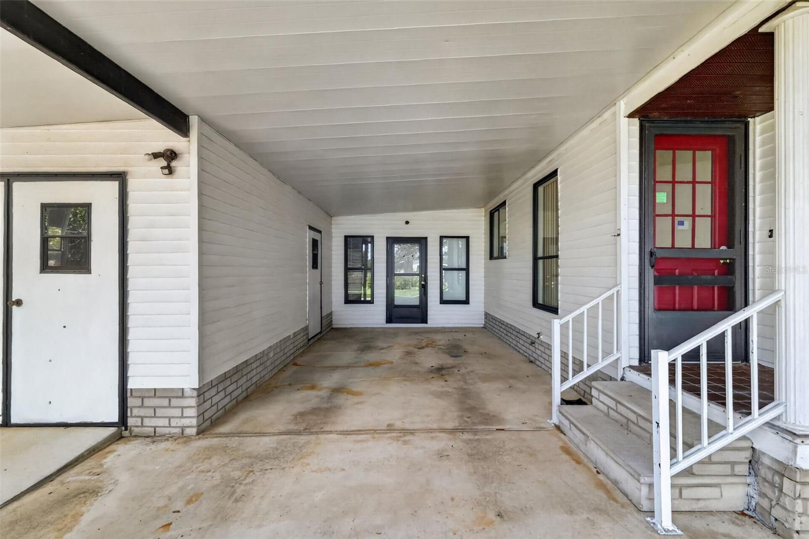 1625 Hilton Head Blvd Property Photo 3