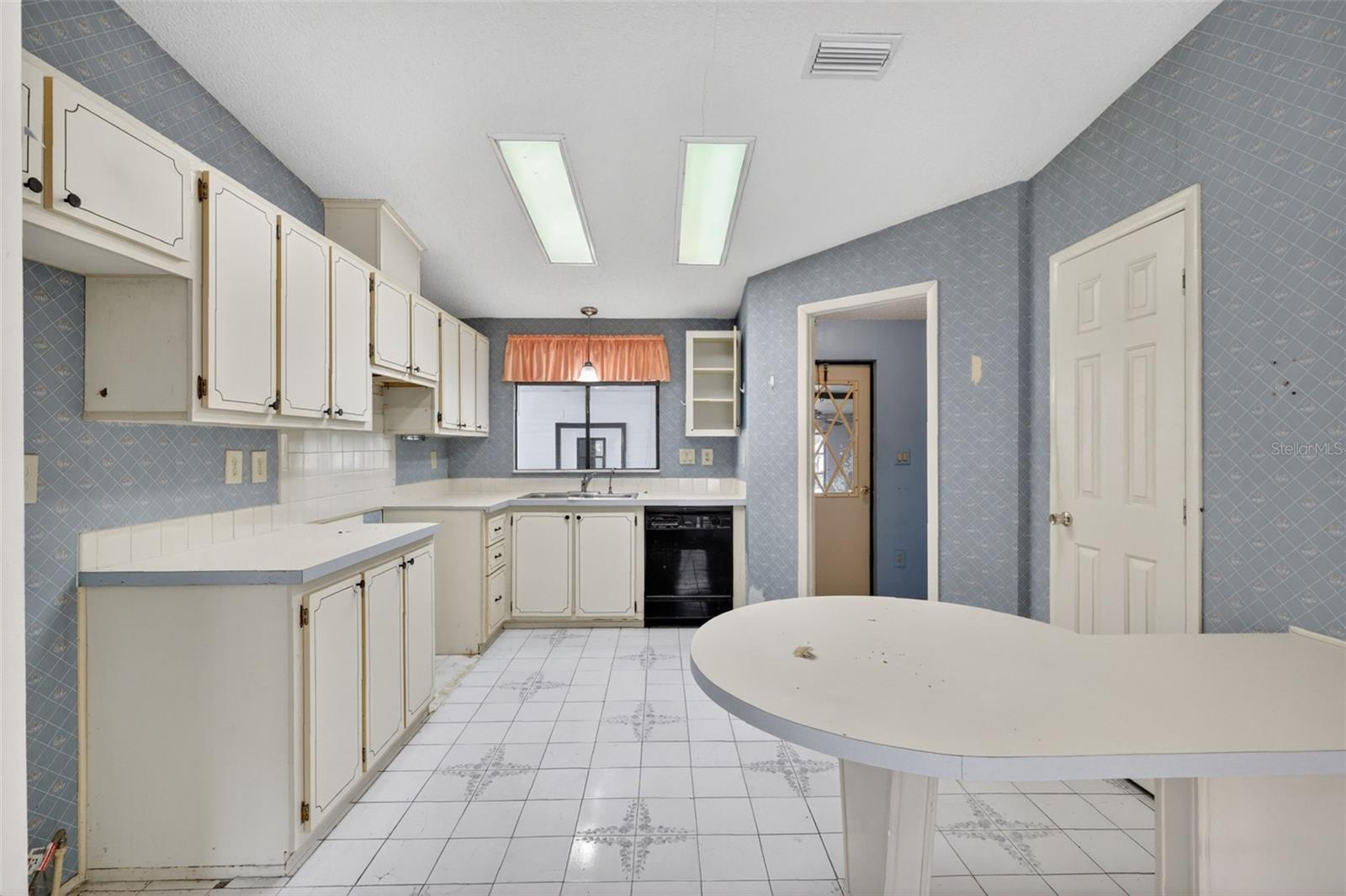 1625 Hilton Head Blvd Property Photo 7