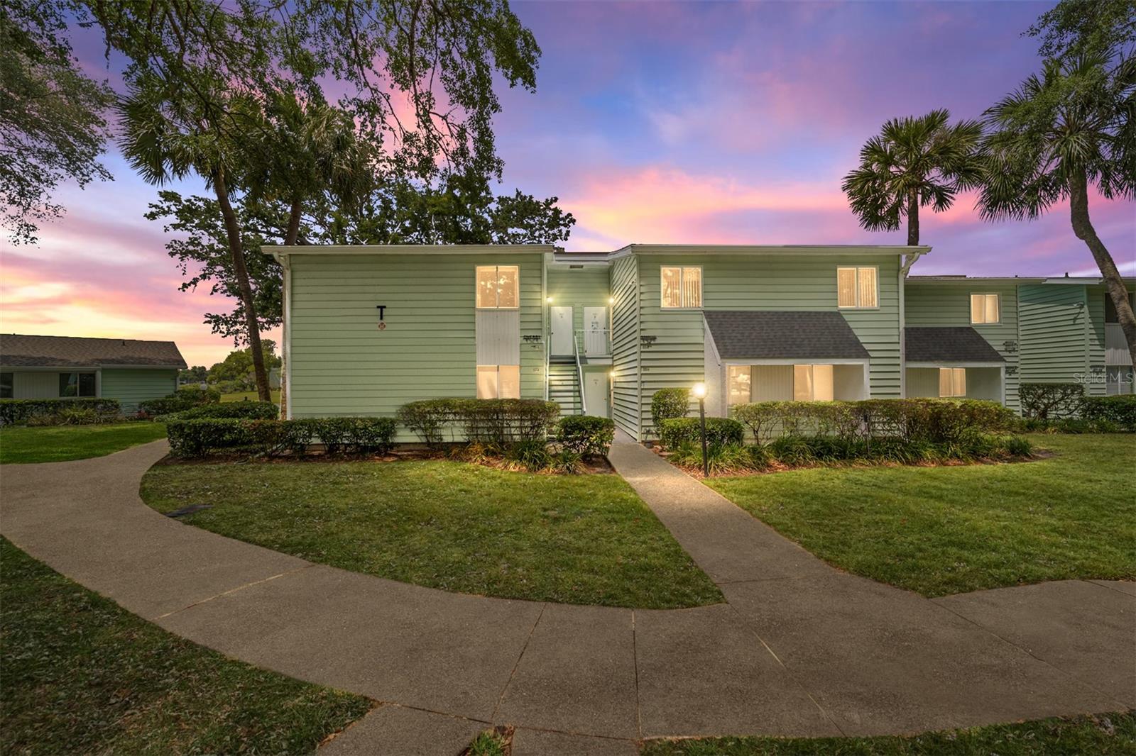 557 Midway Dr #b Property Photo 1